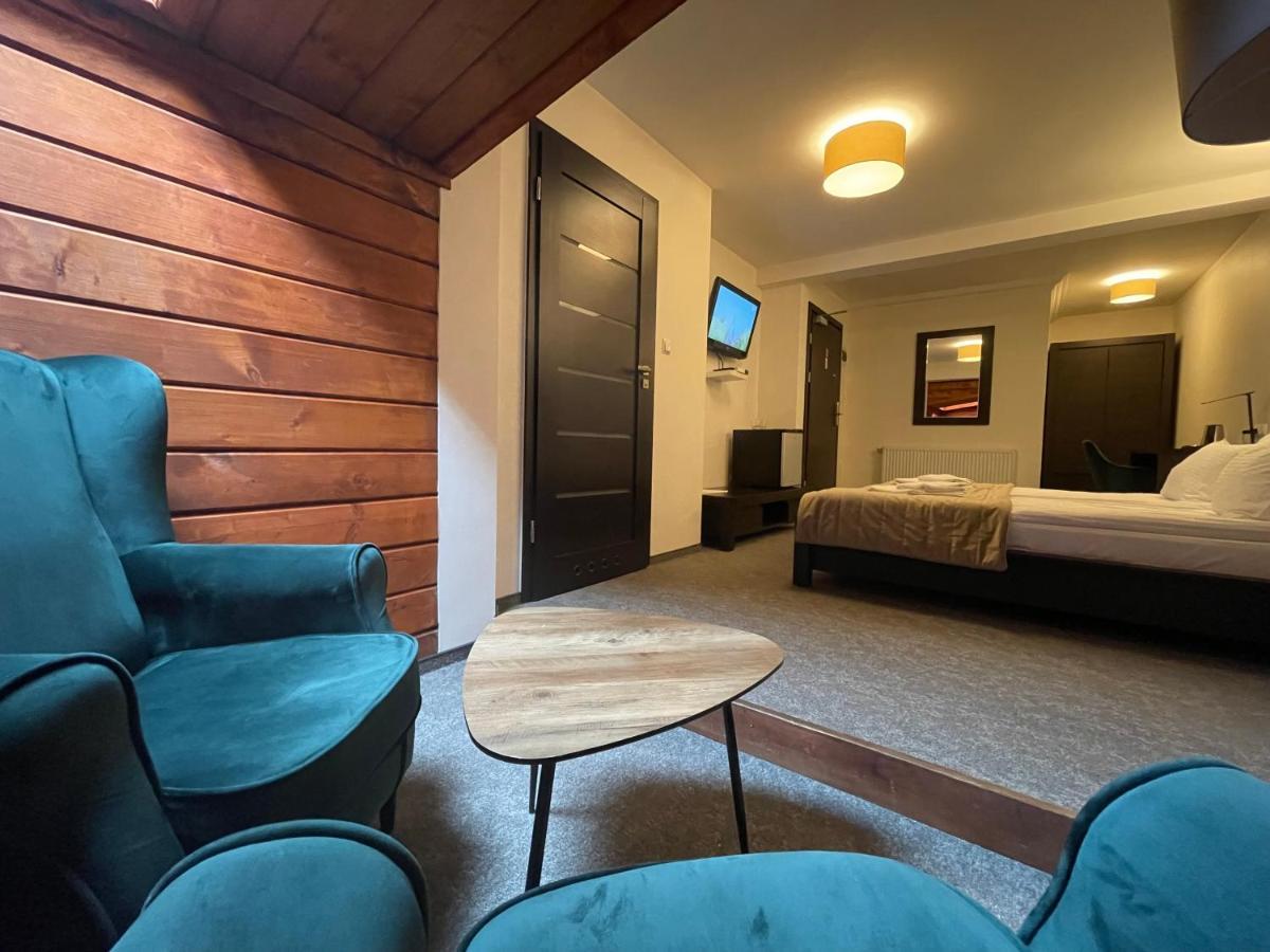 Hotel Red Островець-Свентокшиський Екстер'єр фото
