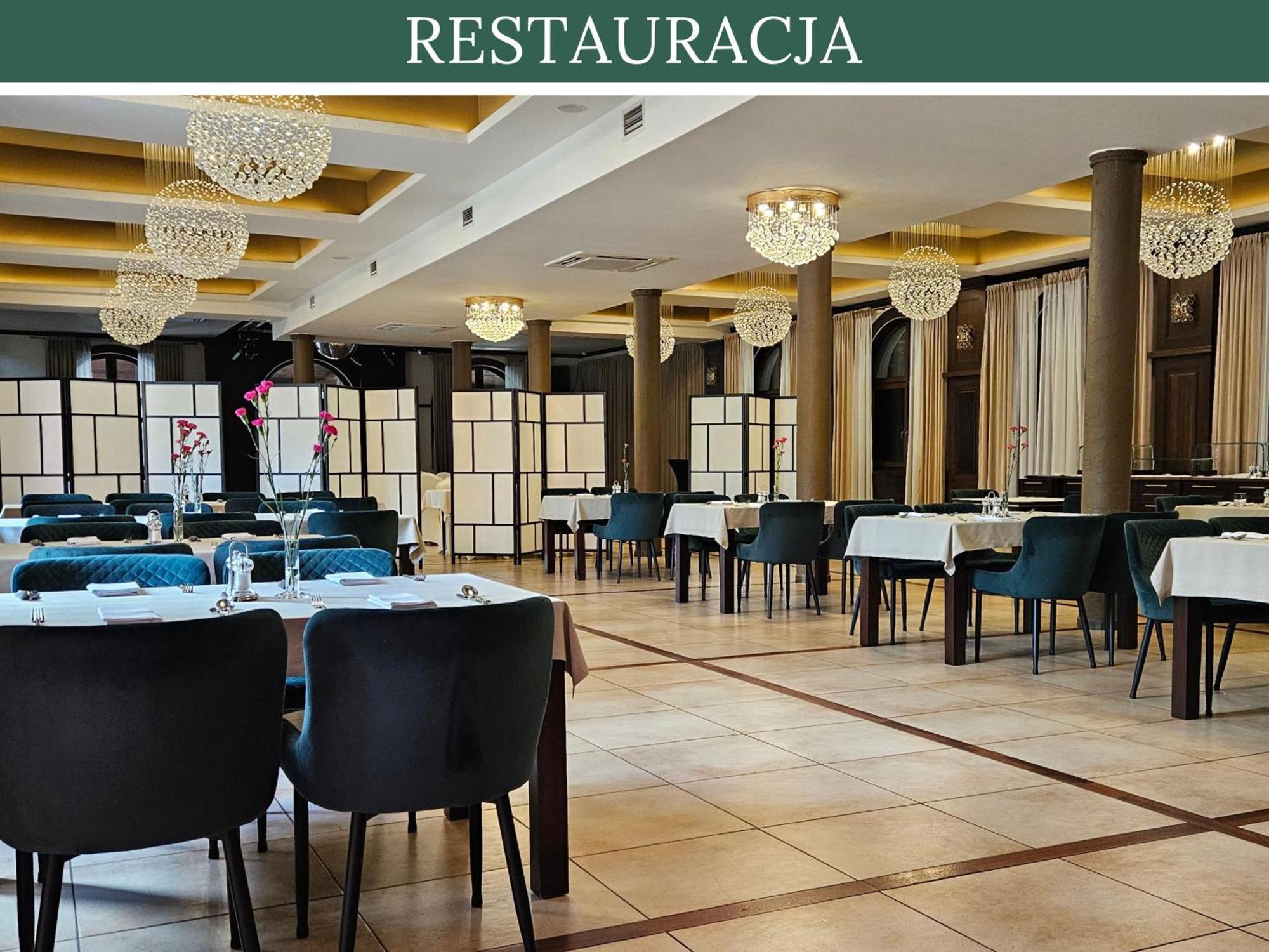 Hotel Red Островець-Свентокшиський Екстер'єр фото